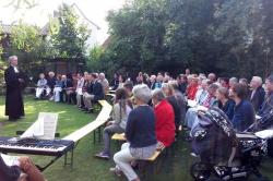 Gottesdienst im Pfarrgarten am 17.8.